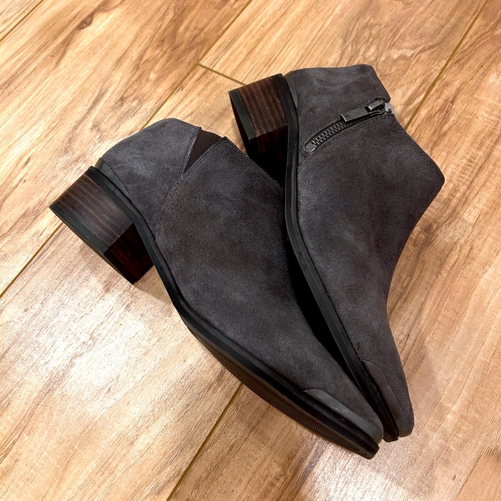 Lucky Brand Women’s Suade Shoes 8 1/5